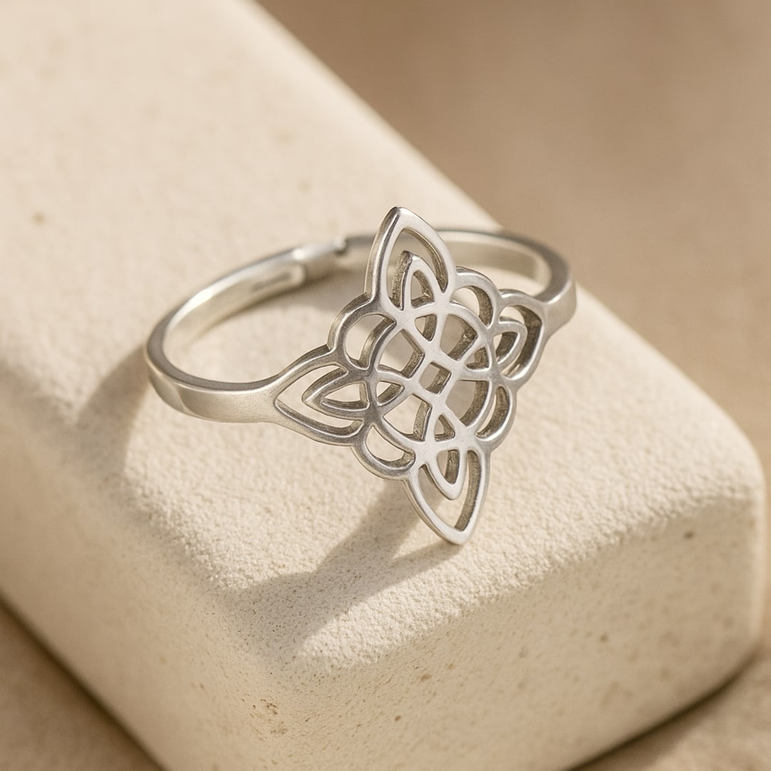 Bague Ajustable "Protection Éternelle" - Noeud de Sorcière